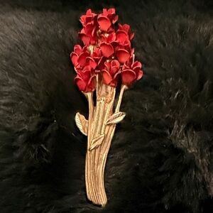Avon vintage Elegant Red and Gold Floral Brooch